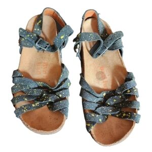 The art company blue sandal splatter yellow paint size 38